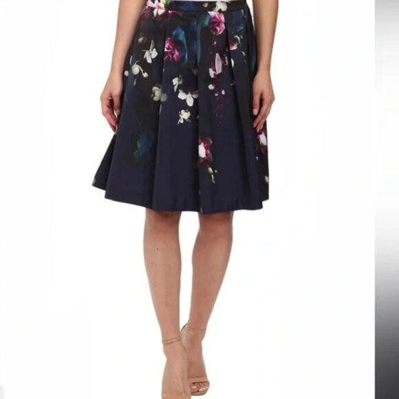 Ted Baker Quirina Fuchsia Floral Full Skirt, size 2 US 6 - Picture 4 of 5